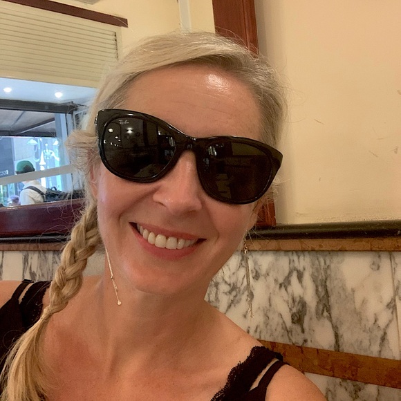 Meet your Posher, Posh - Picture 1 of 1